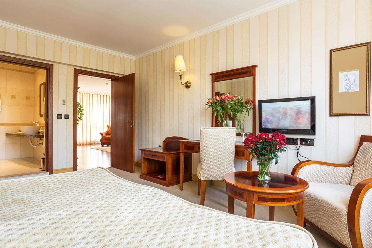 Romance Hotel And Family Suites Saints Constantine and Helena Exterior foto